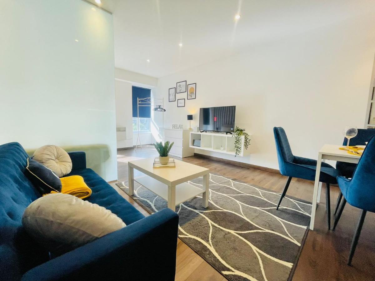 Park Street Apartment Luton By Hostaguest Extérieur photo